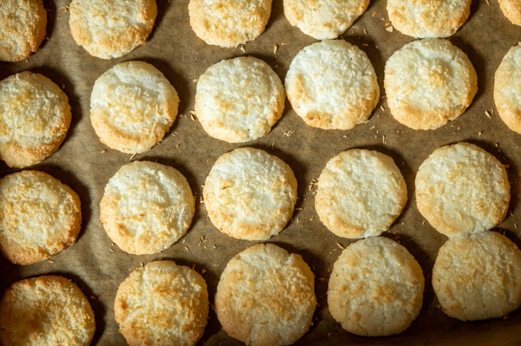 Gefüllte Kokos-Makronen aus dem Thermomix® 12 gebackene thermomix makronen