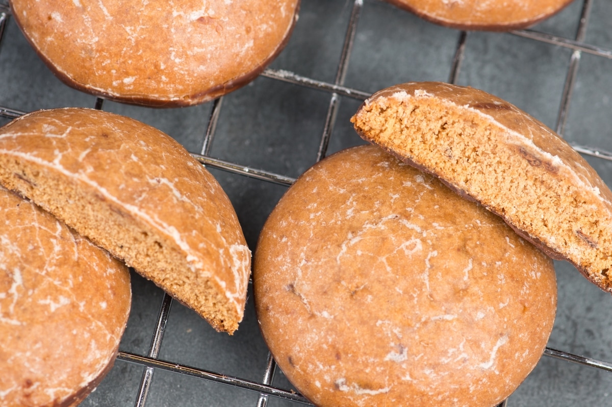 Elisenlebkuchen aus dem Thermomix® 5 elisenlebkuchen aus dem ofen