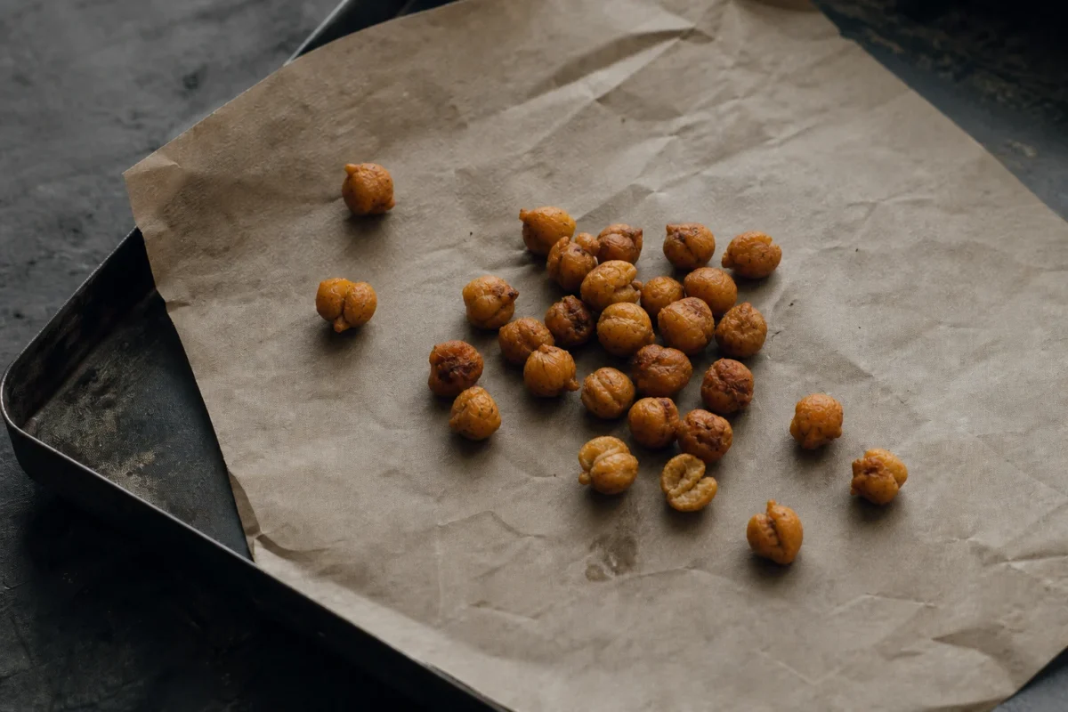 Geröstete Kichererbsen aus dem Thermomix® und der Heißluftfritteuse 1 Geröstete Kichererbsen aus dem Thermomix® und der Heißluftfritteuse